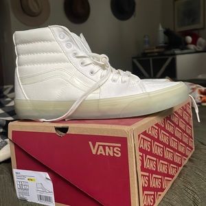 Vans men’s 7.5 wmns 9 sk8 hi top